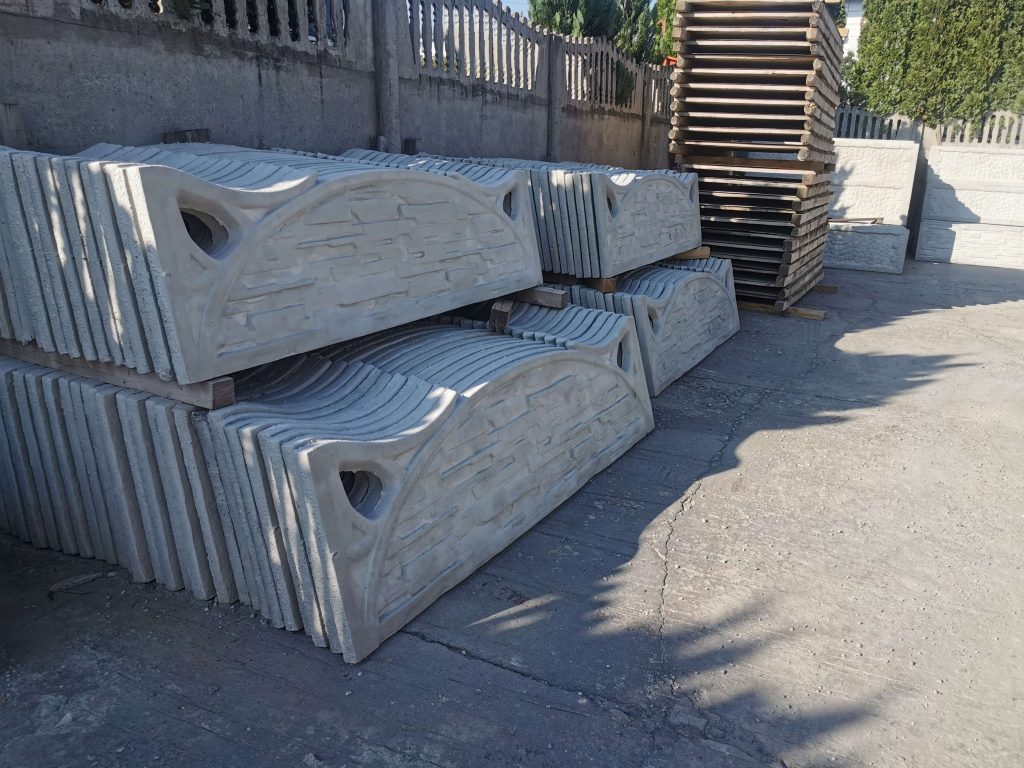 Cum să alegi plăci de beton care rezistă și arată impecabil