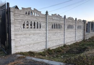 fundatia unui gard de beton